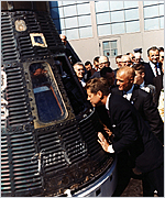 J.F.Kennedy a J.Glenn 23.2.1962 p�i prohl�dce lodi